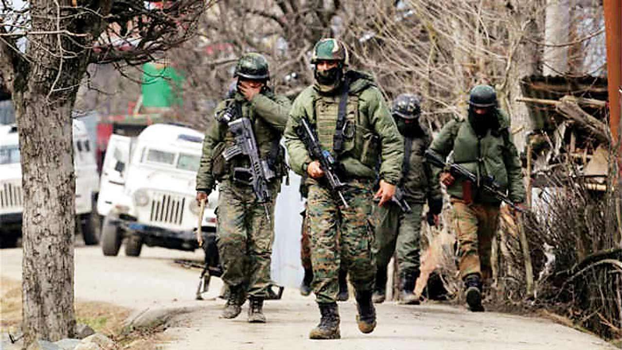 2 Soldiers Martyred In J&K Terrorist Attack Images Family Age Names