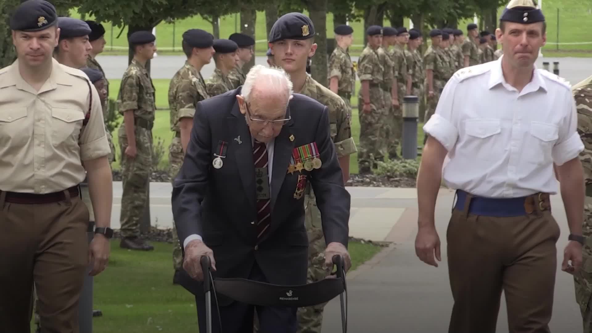 Captain Sir Tom Moore Passed Away At 100 Death Reason & Check In Which Regiment