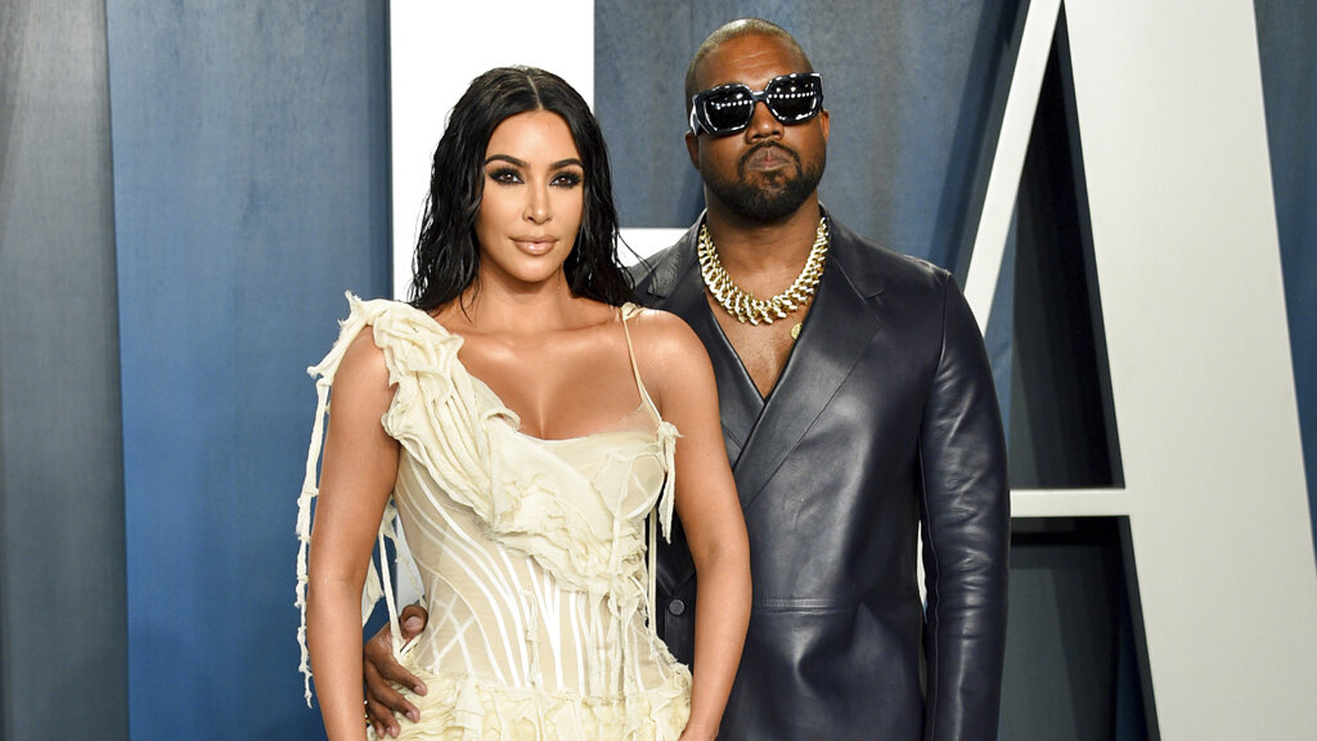 Kim Kardashian filed Divorce from Kanye West