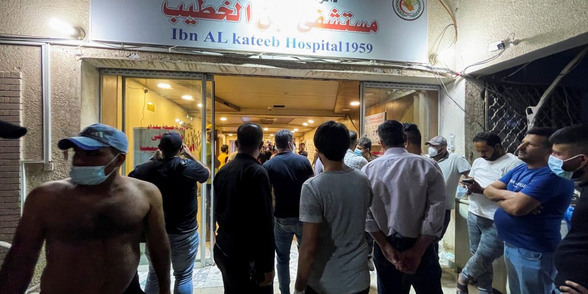 27 Dead in Fire at Baghdad Hospital for Covid-19 Patients