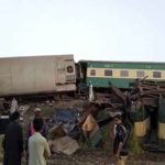 2 Trains Collide in Southern Pakistan News