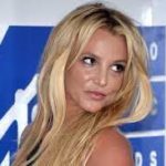 Britney Spears Poses Topless Sparking